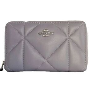 Coach Medium ID Zip Wallet with Puffy Diamond Quilting| Silver/Mist EUC